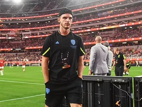 Arsenal tan hoang, Arteta xác nhận 3 tin sét đánh