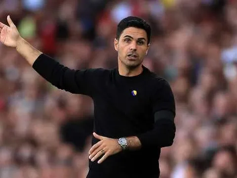 Arteta đôn 9 cầu thủ học viện lên đội một