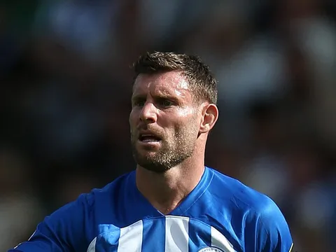 Milner cân bằng thành tích của Giggs