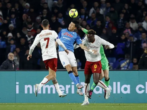 Xác nhận! Man Utd dẫn đầu cuộc đua giành 'hộ pháp'