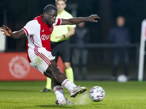 Mino Raiola mang 'Lukaku mới' chào hàng AC Milan