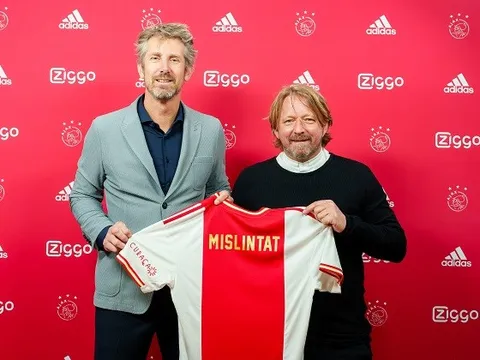 Người cũ Arsenal về dưới trướng Edwin van der Sar