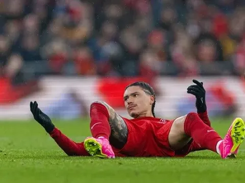"Darwin Nunez việt vị quá nhiều, thật tệ hại"