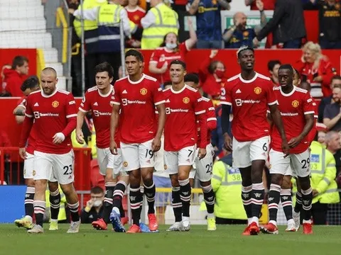 'Đội hình của M.U phải cạnh tranh cả C1 và Premier League'