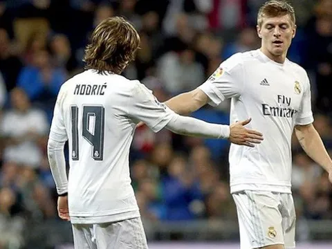 Vô địch thế giới, Kroos úp mở về tương lai
