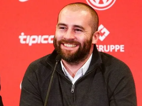 Monaco lo lắng khi Liverpool liên hệ Paul Mitchell