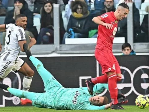 Tiếp bước Milan, Juventus có trận thua sốc