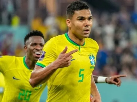 Một vụ nổ ở M.U: 'Cơn ác mộng' kết hợp với Casemiro