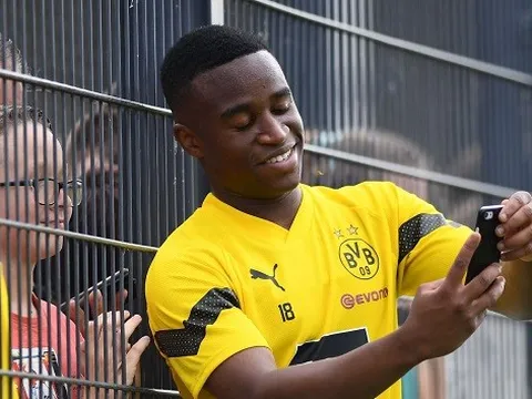 Liverpool dẫn đầu cuộc đua chiêu mộ tiền đạo Dortmund