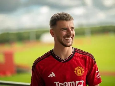 Mount chưa đá, bộ 3 tiền vệ của Man United đã bị chê