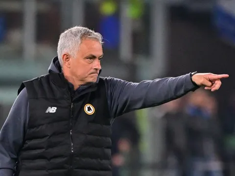 Jose Mourinho từ chối lời đề nghị trở lại Chelsea