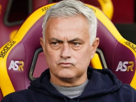 Mourinho chỉ trích tiền đạo không được dự World Cup