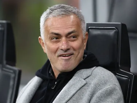Mourinho được đề nghị hợp đồng kỷ lục