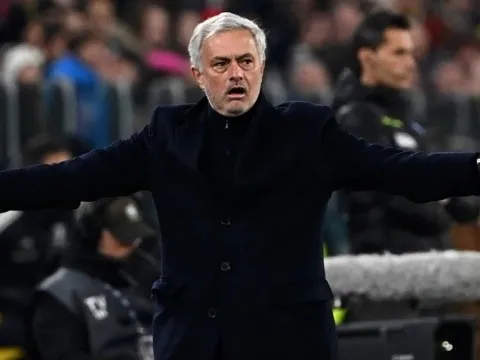 Mourinho được mời dẫn dắt tuyển Anh