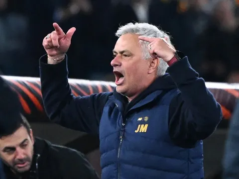 Mourinho lên tiếng trước tin đồn tái hợp Ronaldo