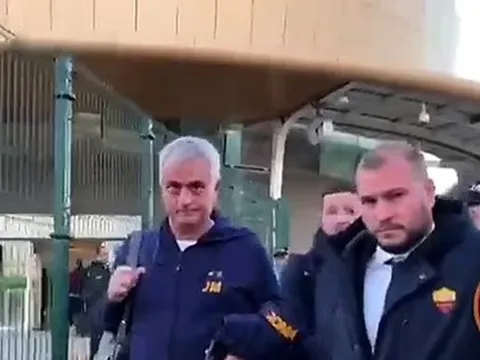 Mourinho phản ứng về tin đồn dẫn dắt Bồ Đào Nha