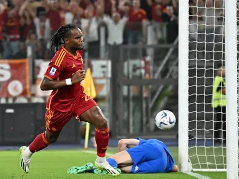 Mourinho phát cáu vì Sanches