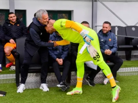 Mourinho thua muối mặt trong ngày tái ngộ trò cũ ở Man Utd