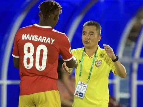 “Mourinho Việt Nam” và sứ mệnh trục vớt con tàu đắm