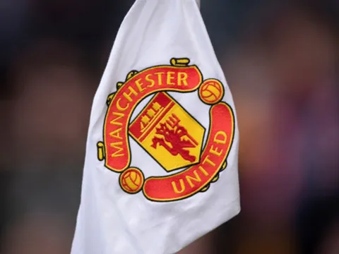SỐC! Man United mời tội phạm ấu dâm đến Old Trafford