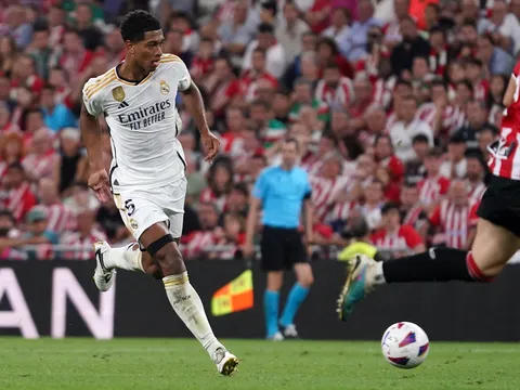 M.U chiêu mộ 'tiền vệ giỏi hơn Bellingham'