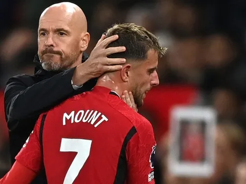 "Tôi không thấy Mount phù hợp với đội hình đó, với Bruno Fernandes"