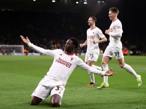 M.U thắng nhưng không phải cách thắng của một đội bóng lớn