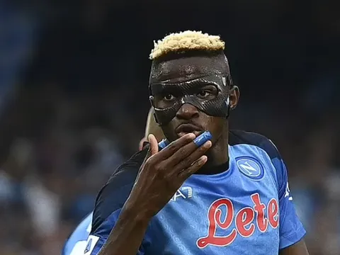 M.U nhận 'đòn đau' vụ Victor Osimhen