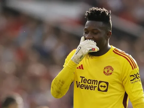 Ten Hag không hài lòng với Onana