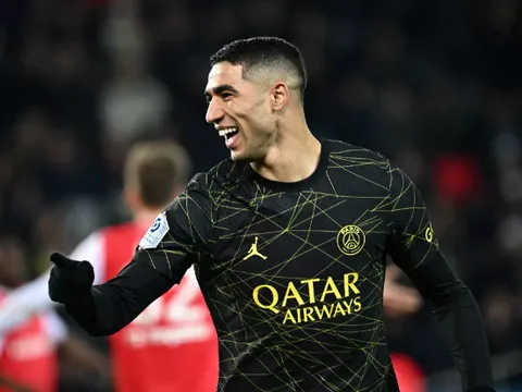 Mua sao PSG, Chelsea bị Man United vượt mặt