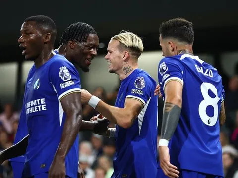 Mudryk ghi bàn, Enzo gây sốt chẳng kém