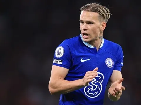 Mudryk lại gây thất vọng não nề