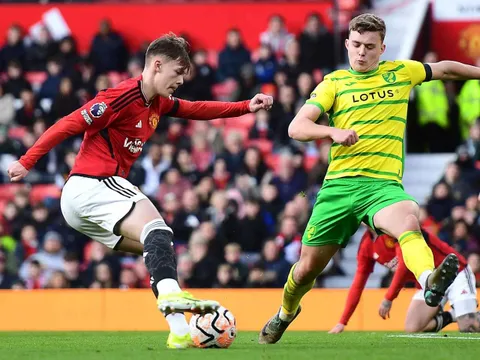 Sao trẻ Man Utd lập hattrick chỉ trong 15 phút tại Old Trafford