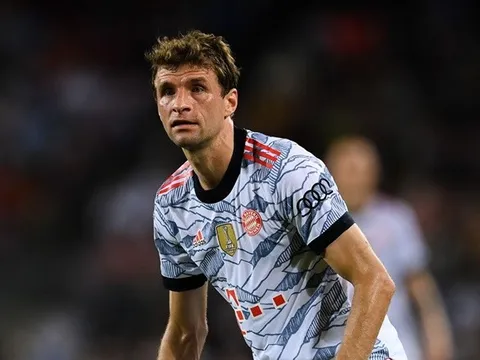 Muller bực bội nói về QBV, buông lời đe dọa đến Barca