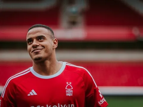 Đối tác buộc phải hạ giá, Liverpool sắp có đá tảng