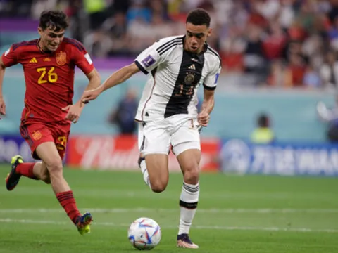 Jurgen Klinsmann: "Tài năng trẻ xuất sắc nhất nước Đức"