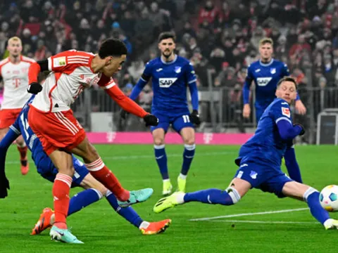 Musiala chiếm sóng Kane, Bayern cách ngôi đầu đúng 1 điểm