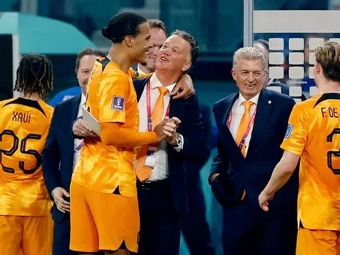 Mỹ quá ngây thơ trước Van Gaal