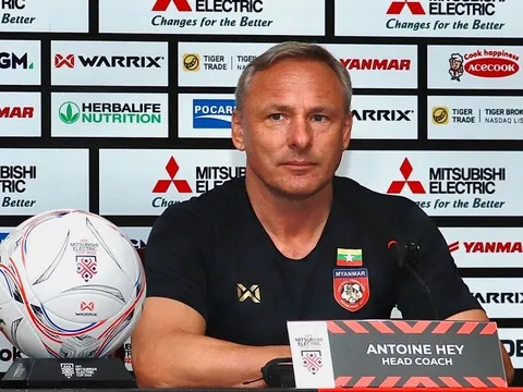 Myanmar chia tay HLV Antoine Hey