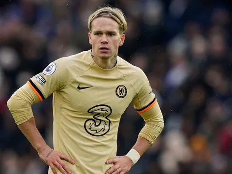 Chế nhạo người già, bom tấn Chelsea bị chỉ trích