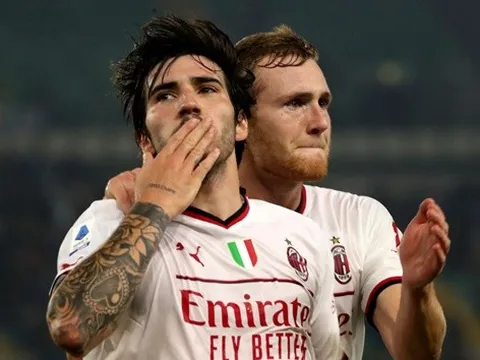 Sandro Tonali: Từ biệt danh Maradona đến người nghiện cờ bạc