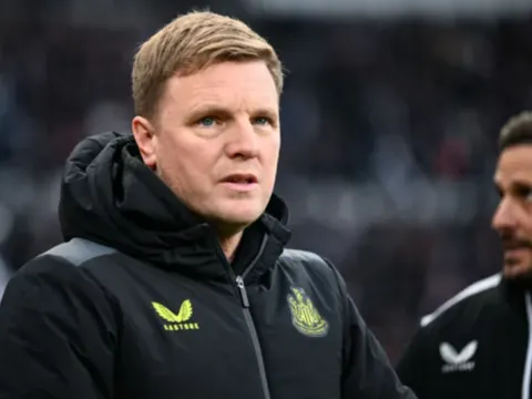 Hủy diệt Chelsea, Eddie Howe khen ngợi 4 cái tên