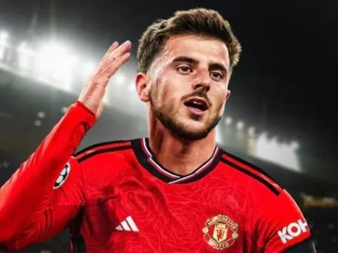 Xong vụ Mount, Man Utd đón người kế nhiệm Bruno Fernandes?