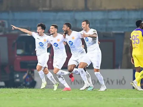 Hà Nội FC gửi công văn phản đối trọng tài lên VFF