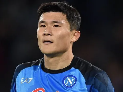 Napoli tiến sát chức vô địch Serie A