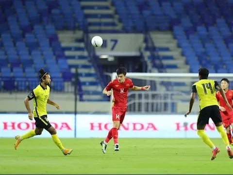 Nhìn U23 Việt Nam, HLV Troussier sẽ có phát kiến mới với Hoàng Đức