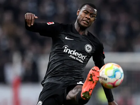 Arsenal, Tottenham có cơ hội chiêu mộ 'đá tảng' Bundesliga