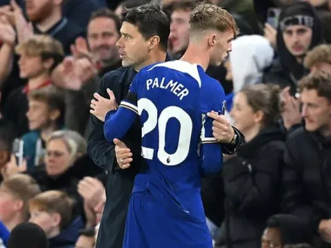 Ném chai nước vào Pochettino, tân binh đắt giá sợ mất suất đá chính