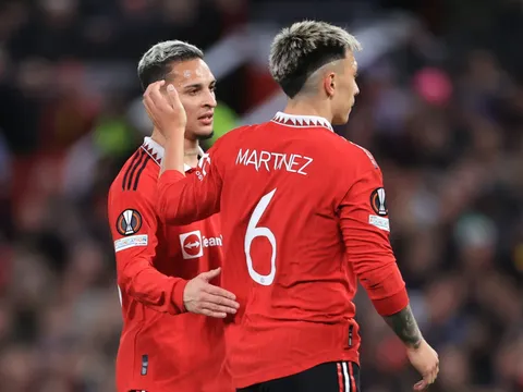 Nemanja Vidic khen ngợi tân binh của Ten Hag