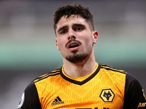 "Cú lừa" Pedro Neto